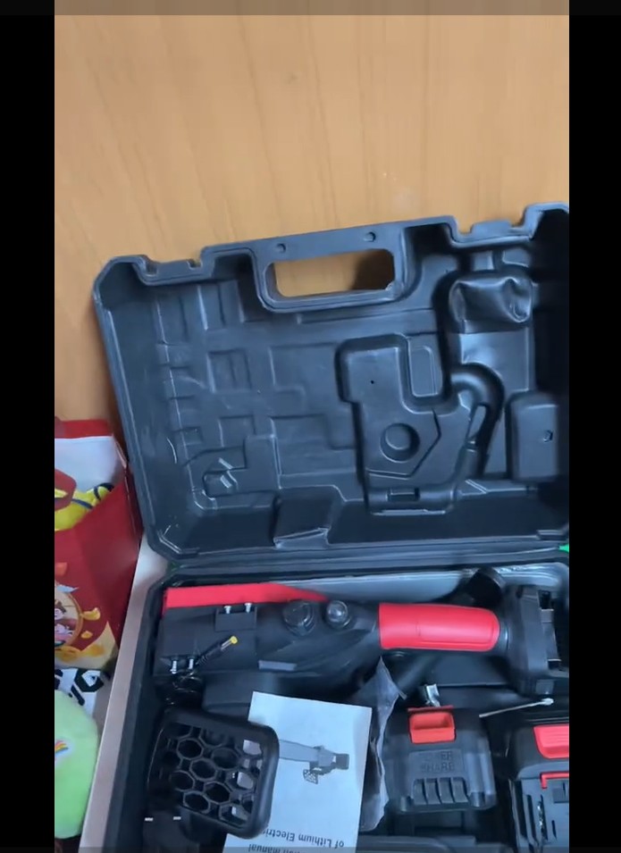 Review Chainsaw